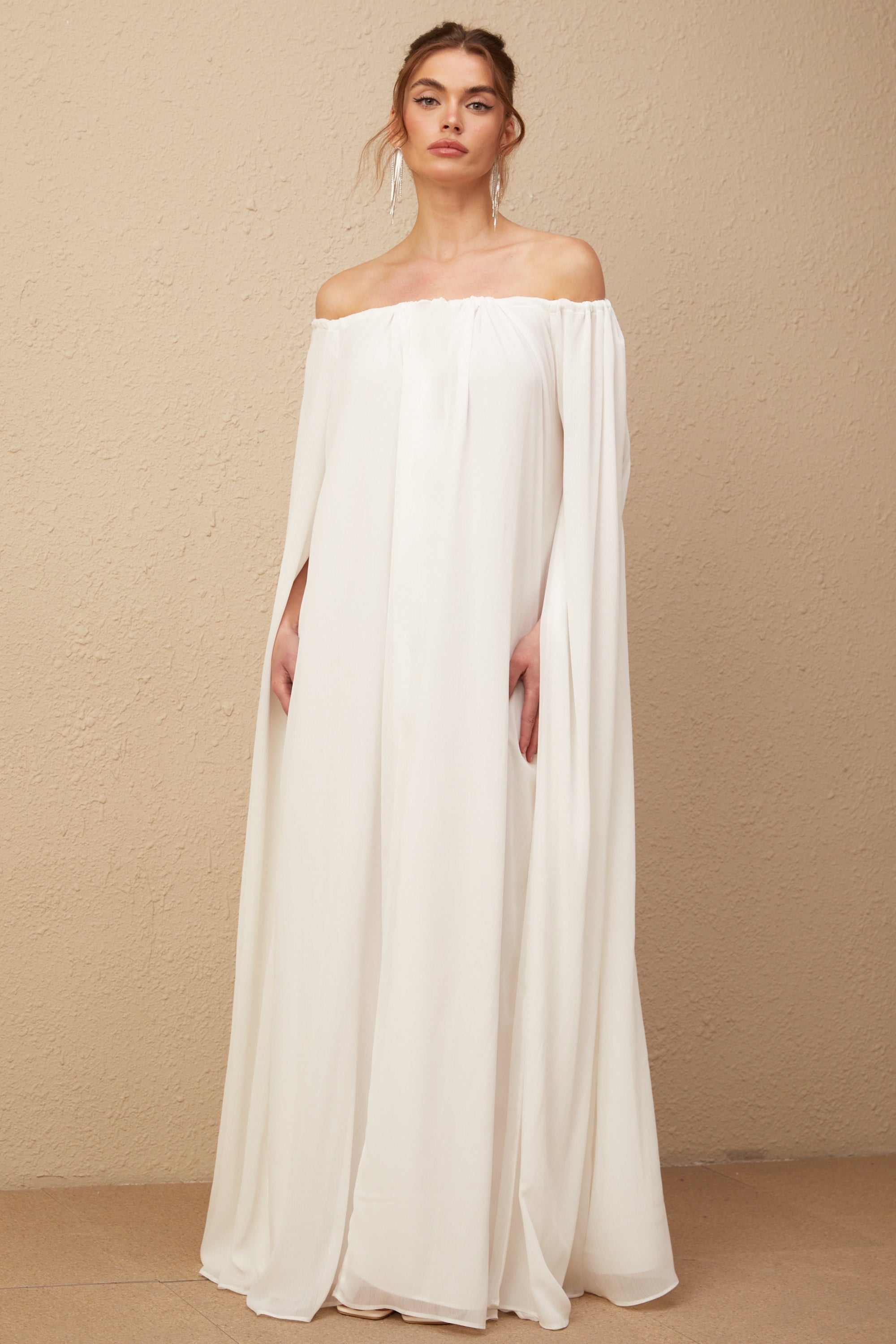 Avellia Patrizia Ivory Elegance Maxi Dress