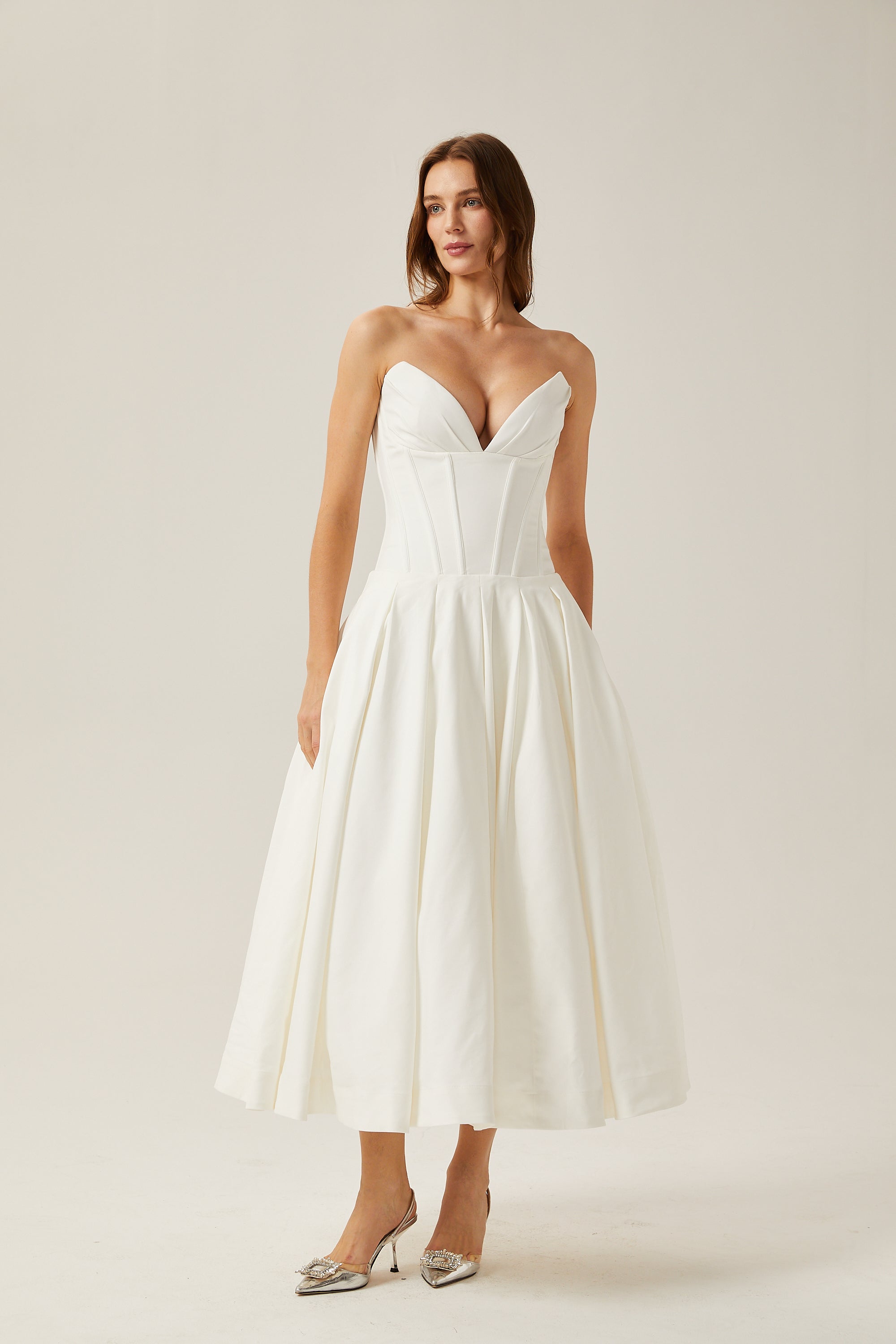 Avellia Katherine Ivory Elegance Midi Dress