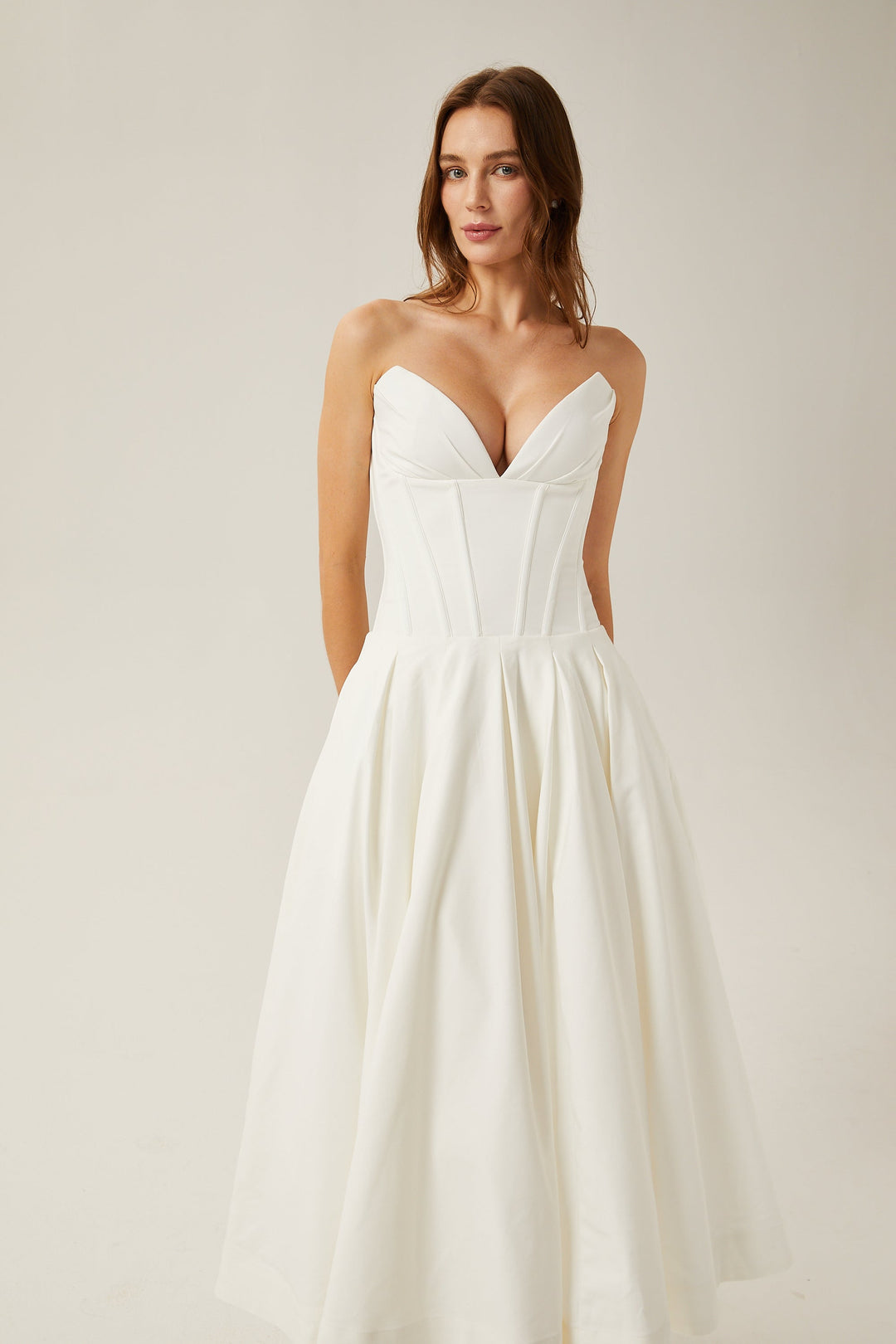 Avellia Katherine Ivory Elegance Midi Dress