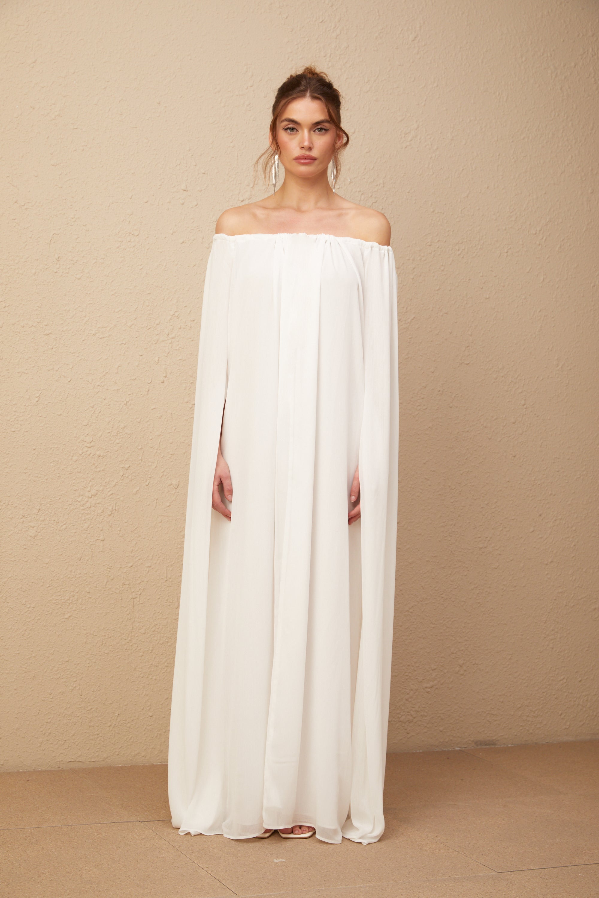Avellia Patrizia Ivory Elegance Maxi Dress