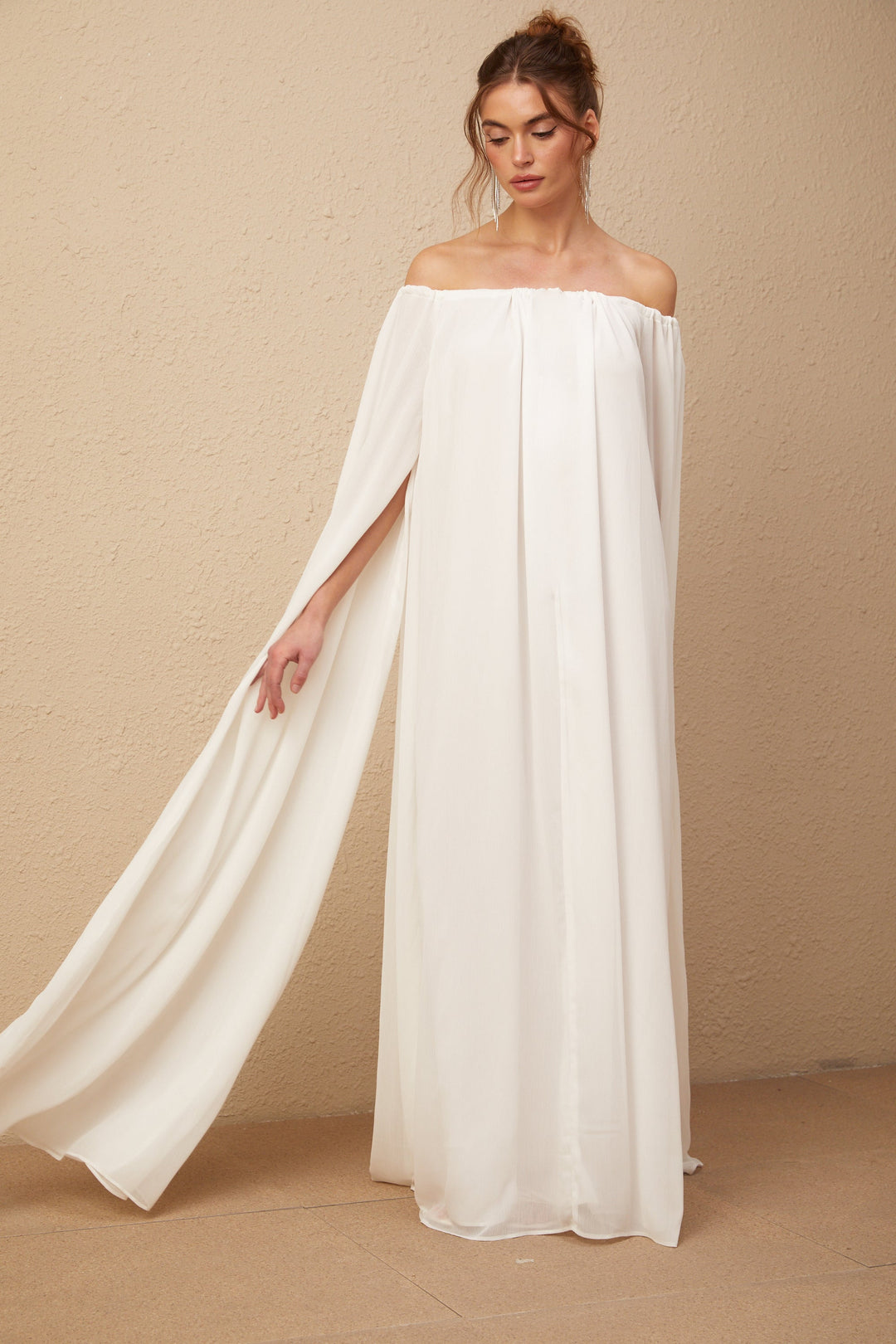 Avellia Patrizia Ivory Elegance Maxi Dress
