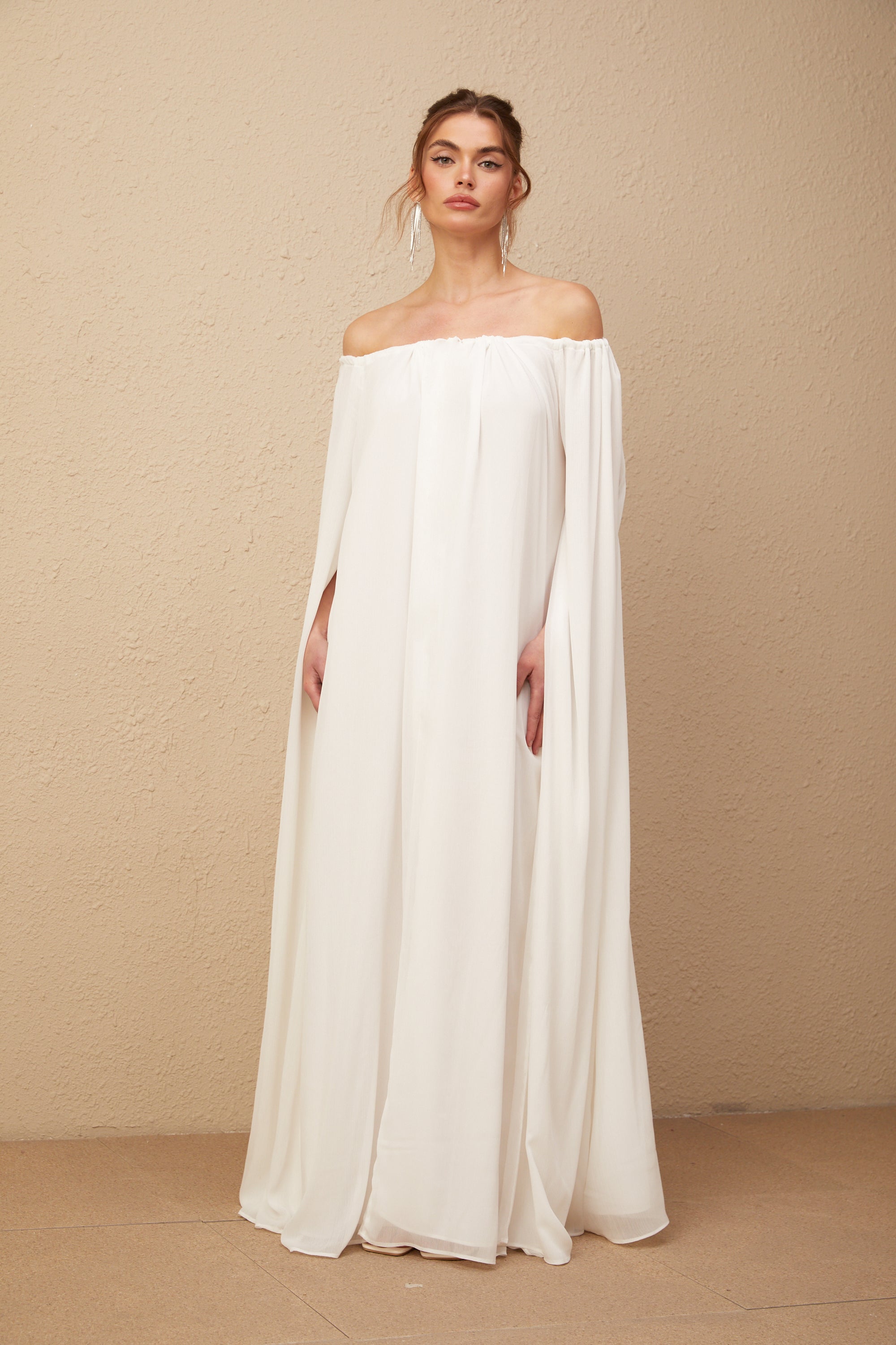 Avellia Patrizia Ivory Elegance Maxi Dress
