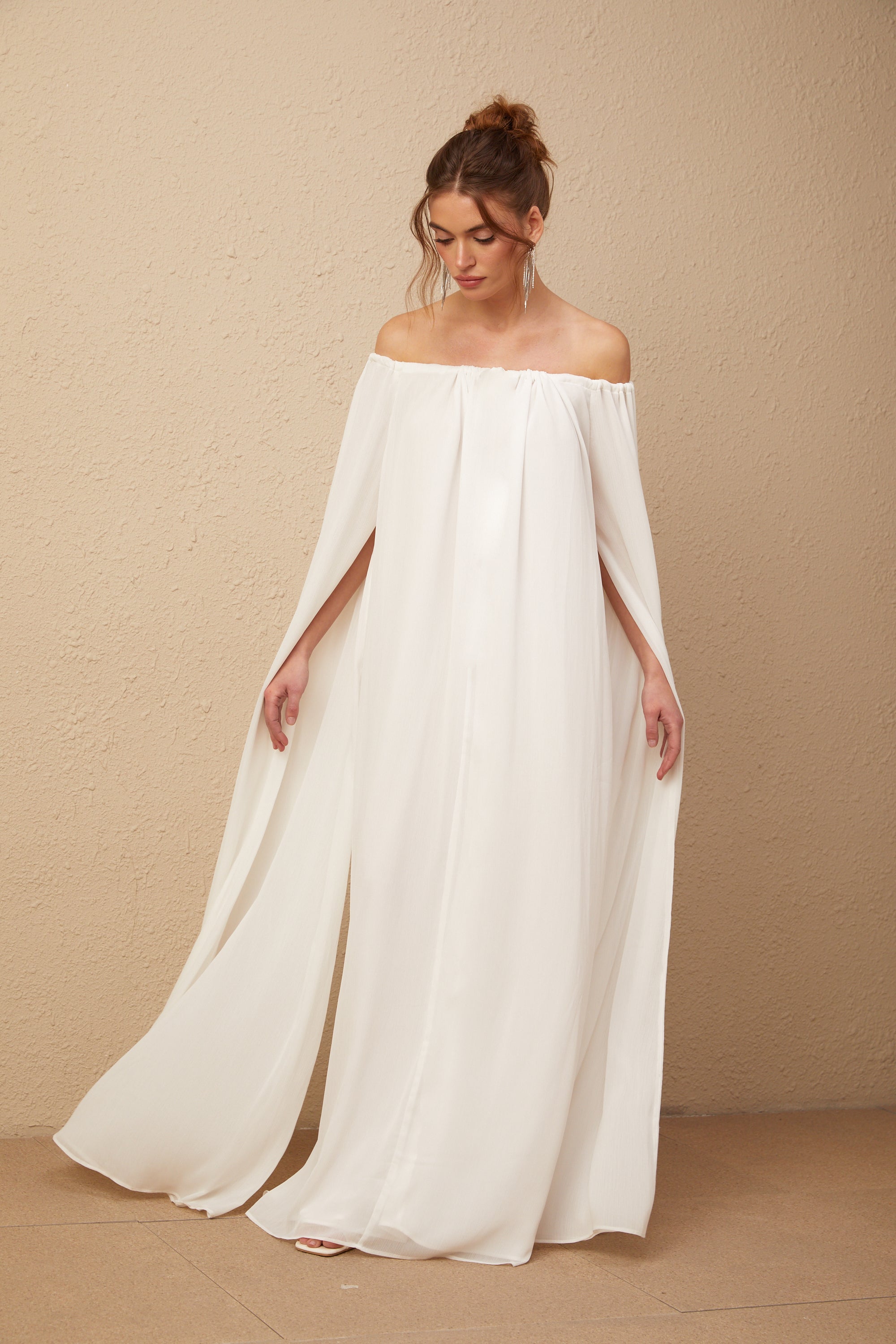Avellia Patrizia Ivory Elegance Maxi Dress