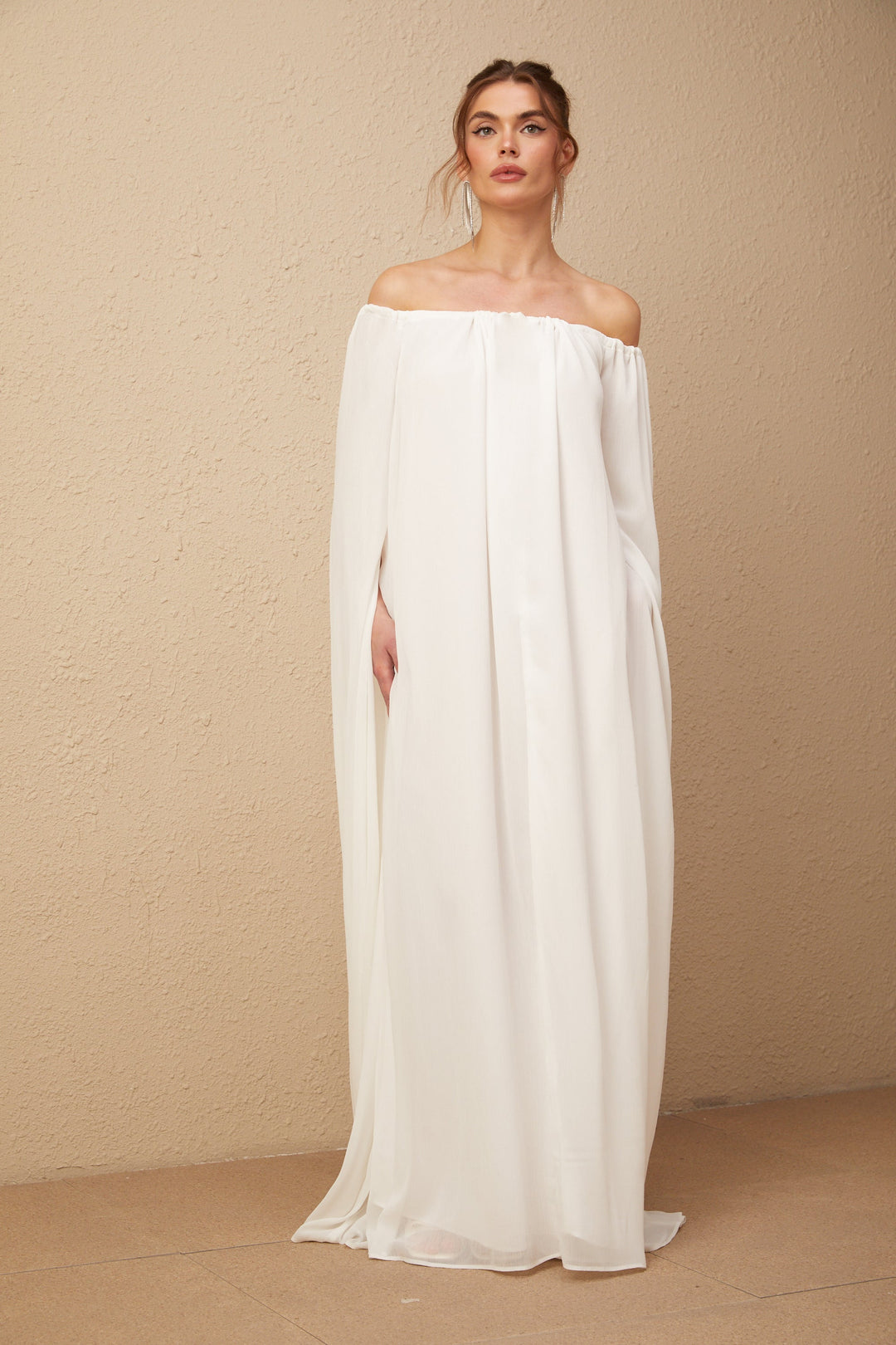Avellia Patrizia Ivory Elegance Maxi Dress