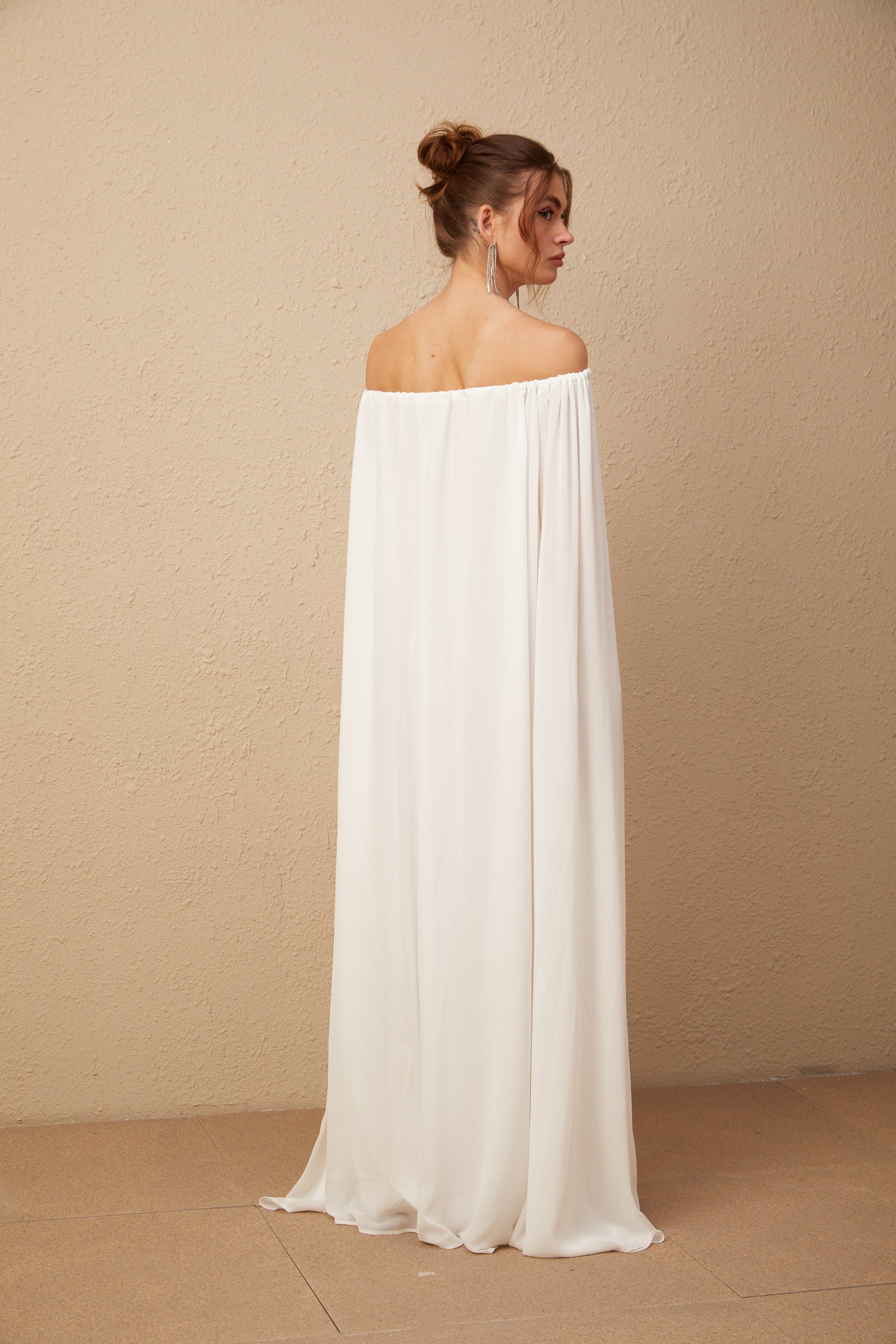 Avellia Patrizia Ivory Elegance Maxi Dress