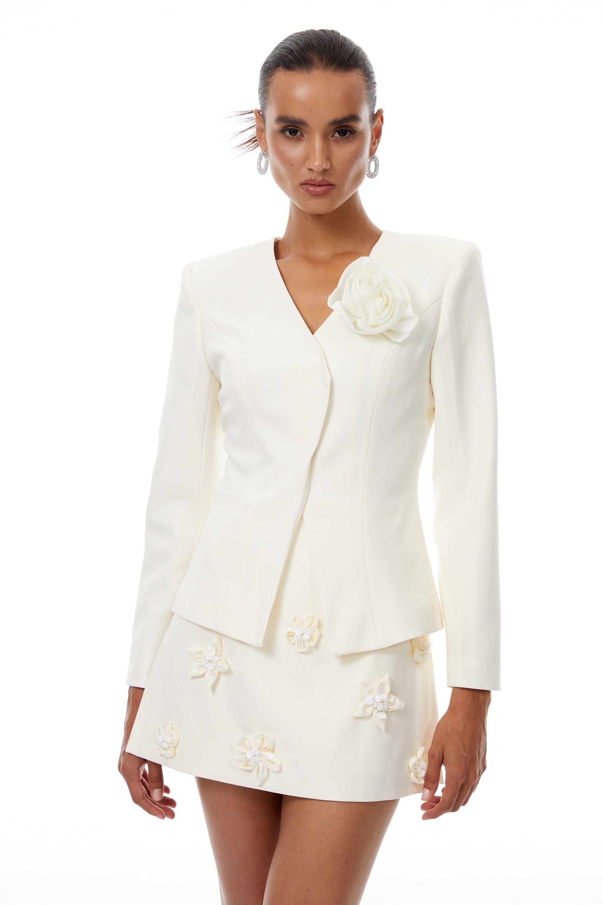 Géraldine White Floral Appliqué Jacket & Skirt Set