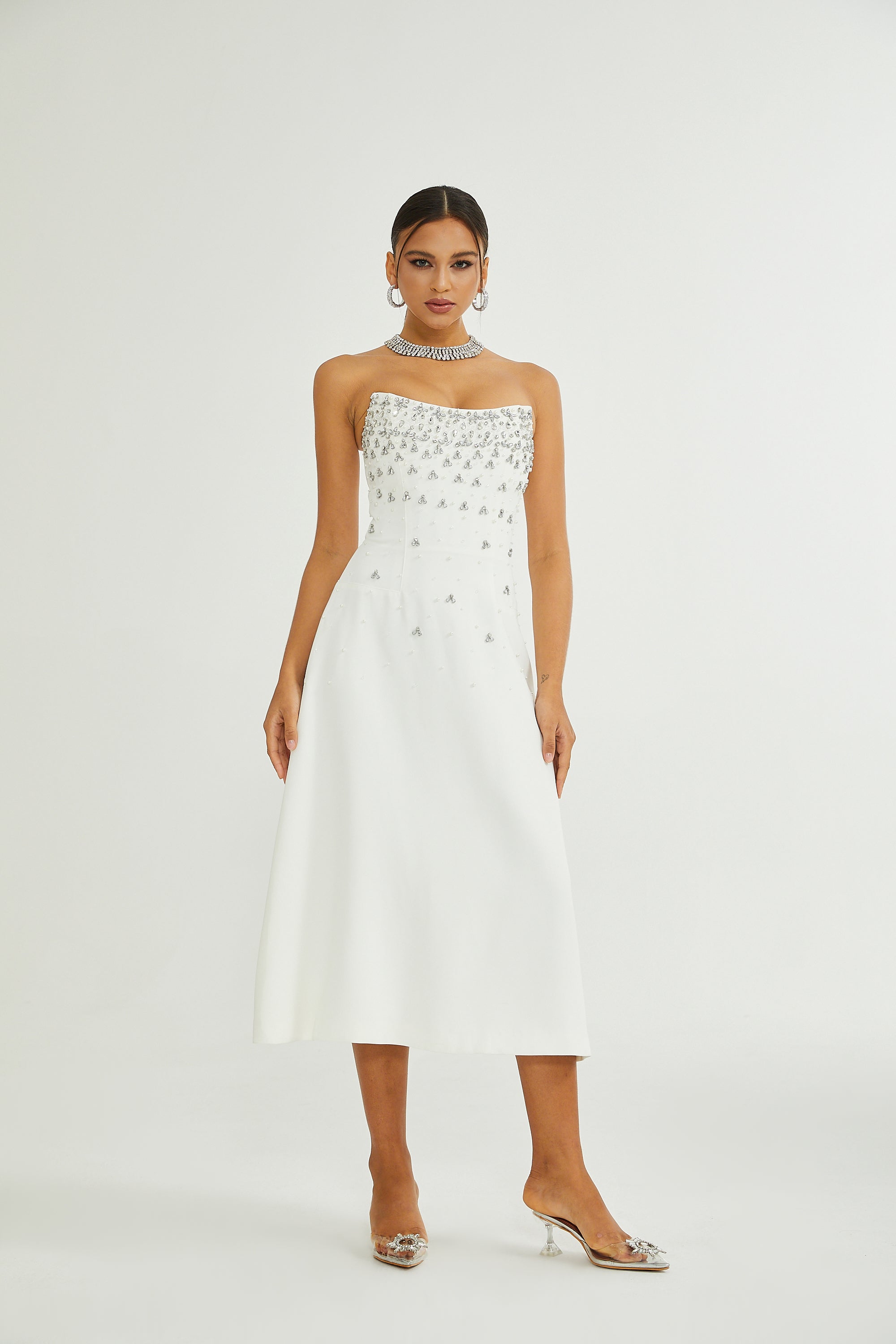 Avellia Bianca Embellished Midi Dress