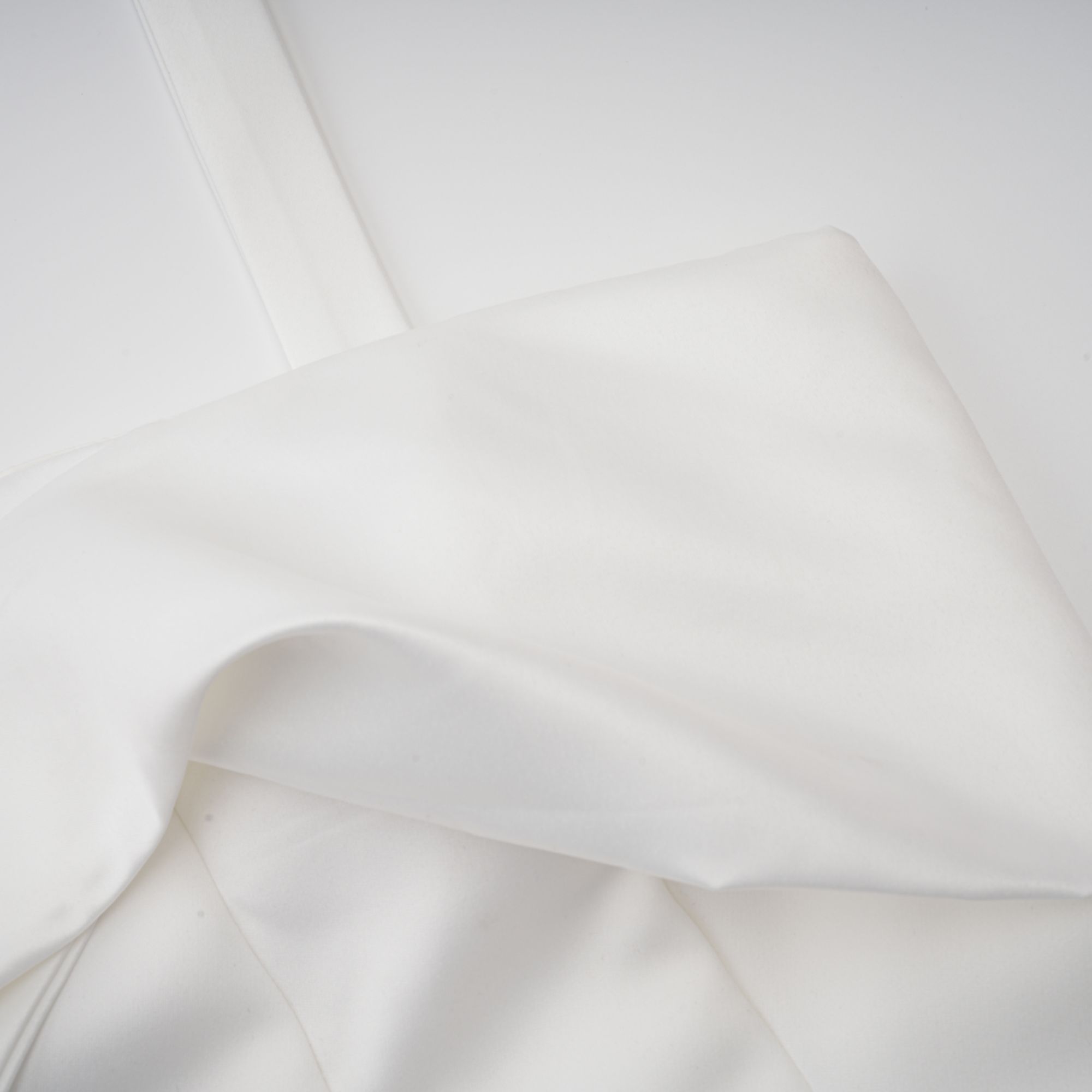 Avellia Celeste White Halterneck Ruffled Mini Dress