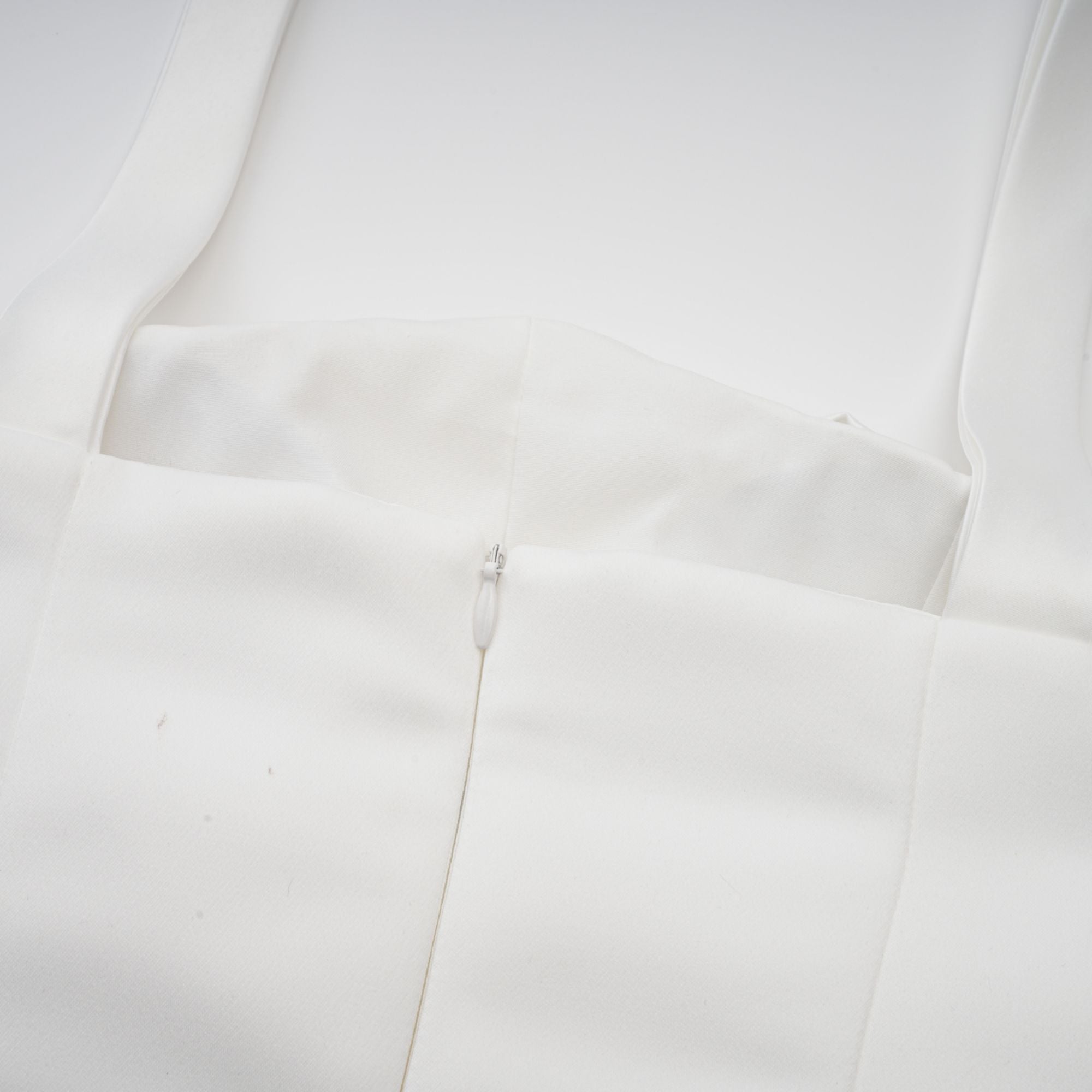 Avellia Celeste White Halterneck Ruffled Mini Dress