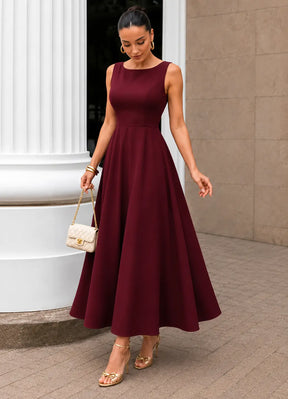Vestido Longo com Decote Canoa e Laço nas Costas | Evelinne