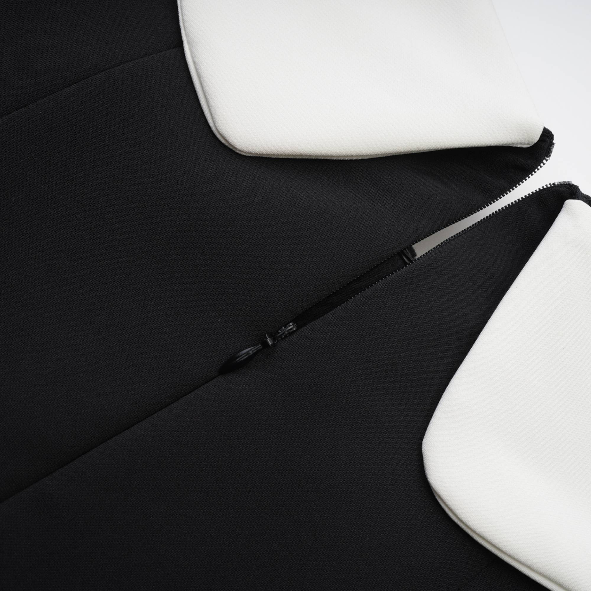 Avellia Deniece Noir Off-Shoulder Mini Dress