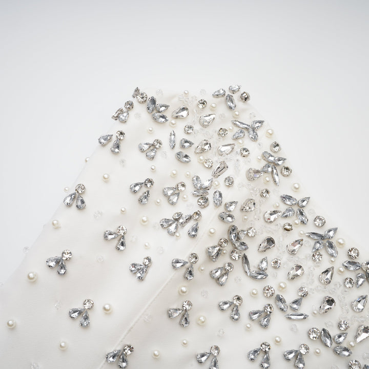 Avellia Bianca Embellished Midi Dress