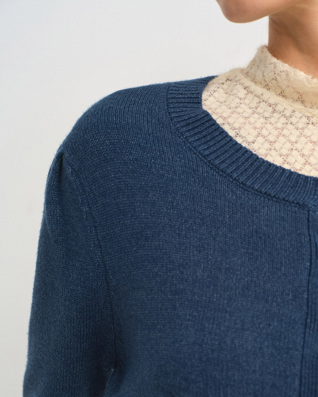 Blue Round Neck Slim Knit Cardigan