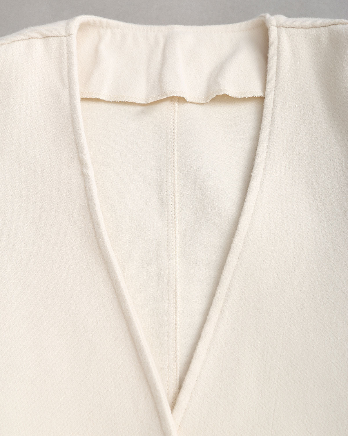 White V Neck Knotted Coat